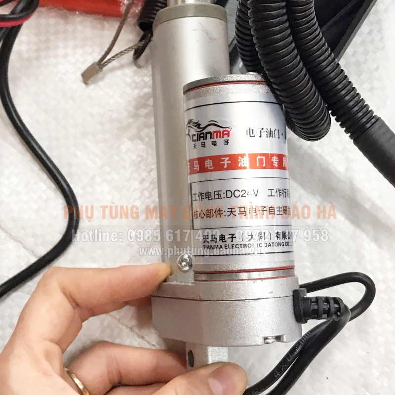 Bộ chân ga cẩu Zoomlion – Phụ tùng chính xác, vận hành ổn định