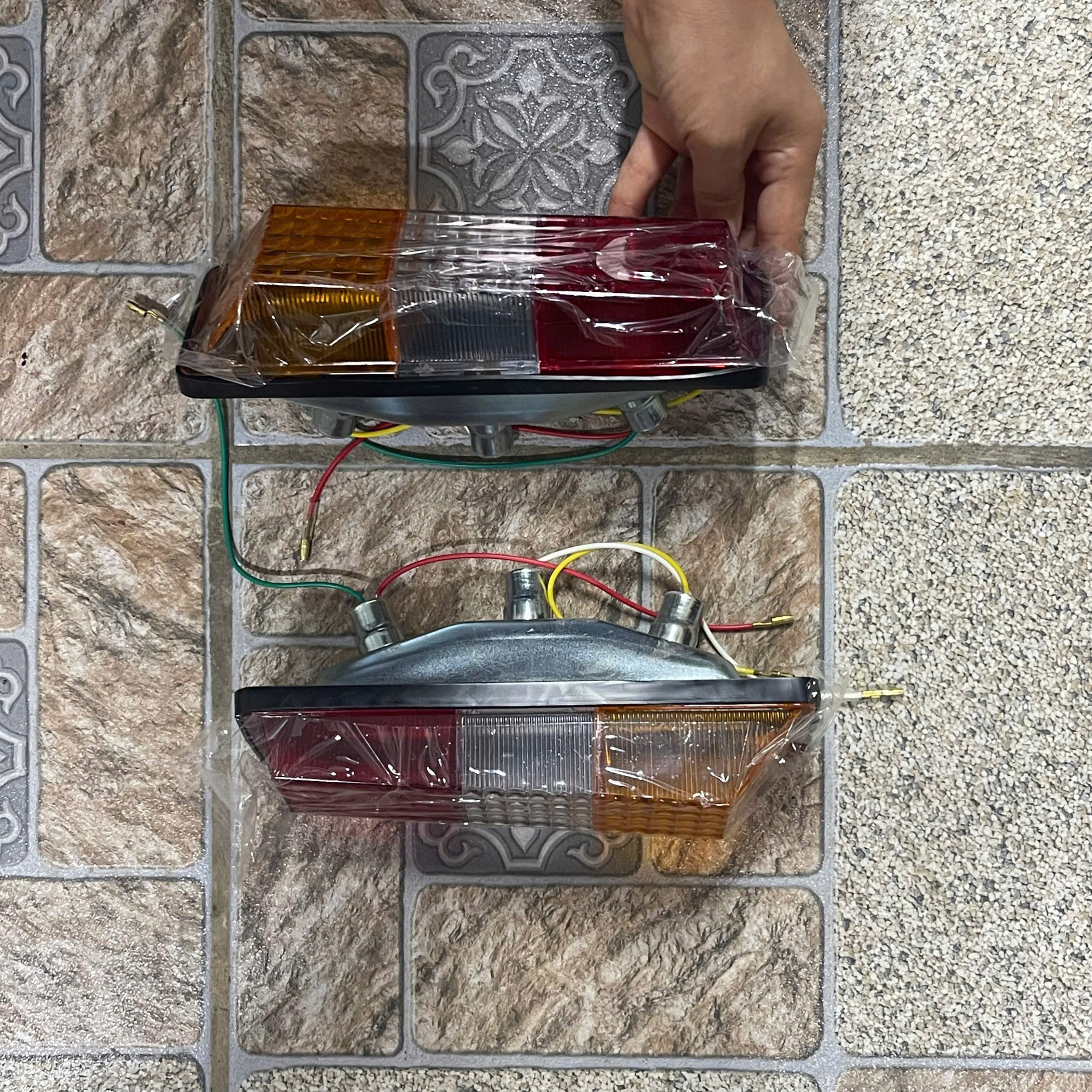 Đèn tín hiệu xe xúc lật Lonking – Phụ tùng an toàn, bền bỉ